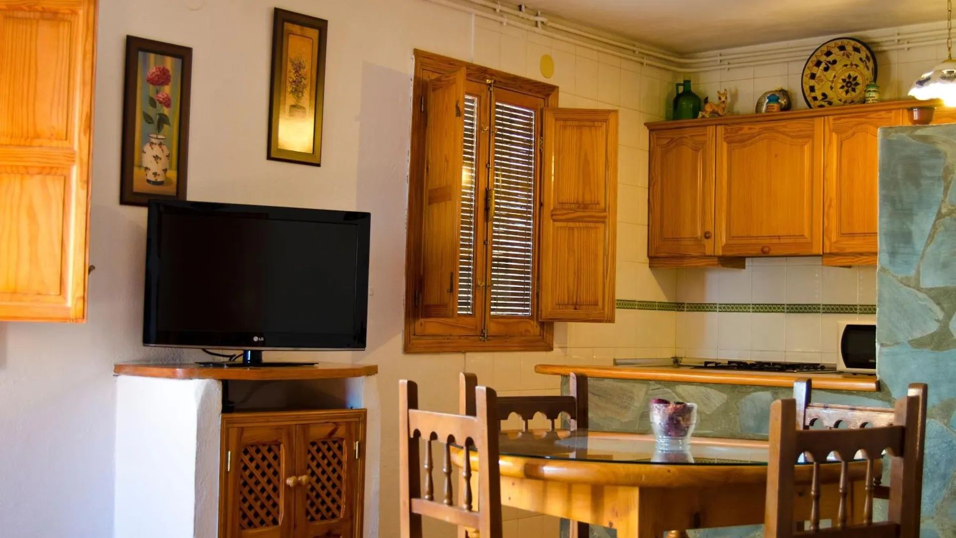 Landhaus Mit Zwei Schlafzimmern In La Alpujarra Valor Holiday home